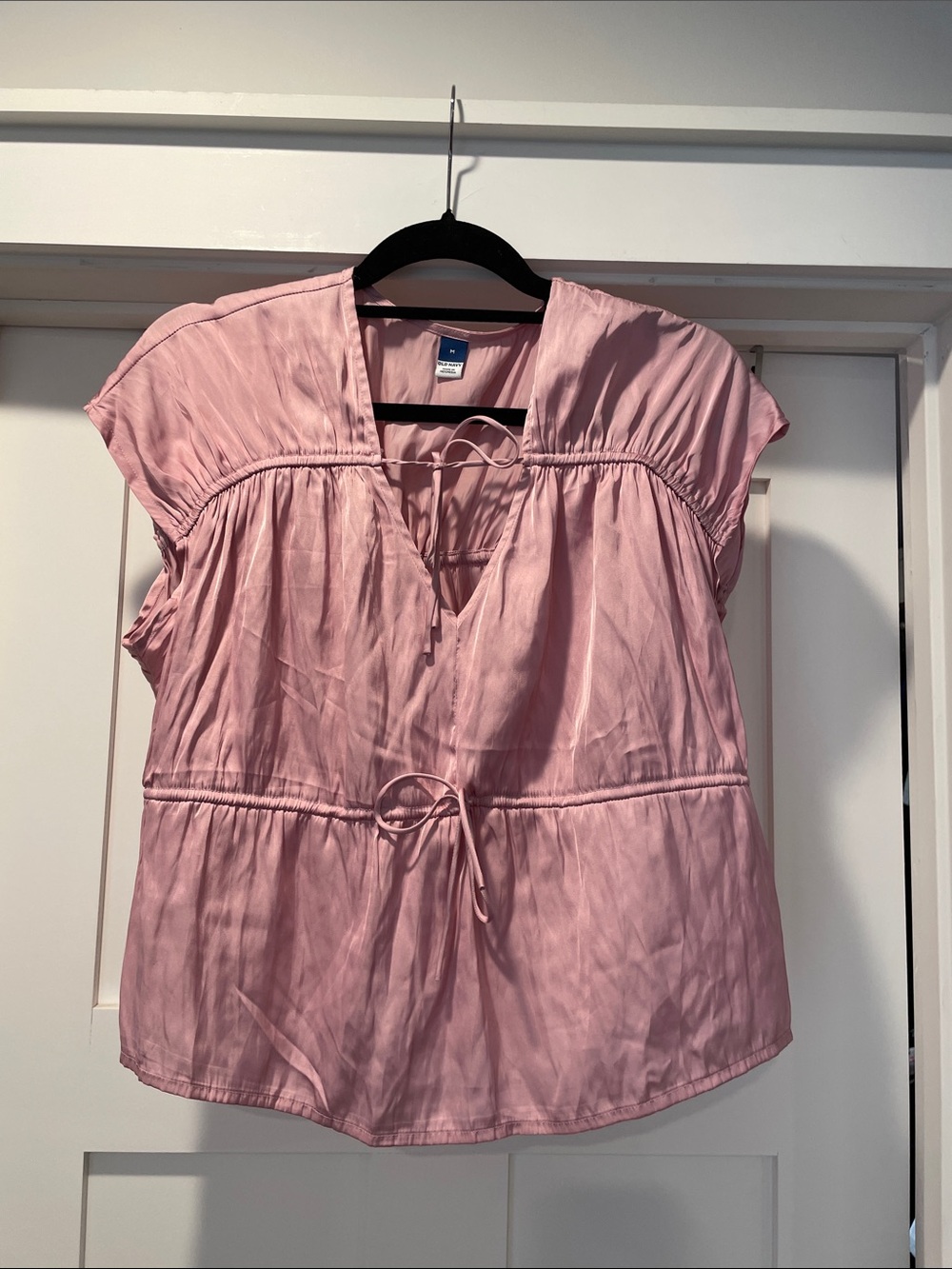 Old Navy Dusty Pink Tie-Waist V-Neck Blouse- size M